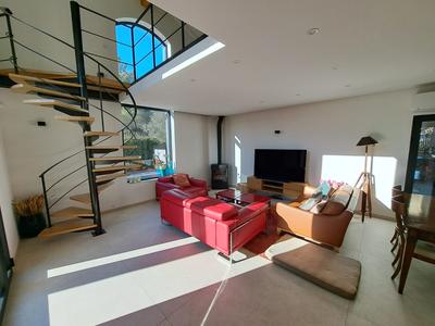 Maison contemporaine - 178 m² - 6 pièces