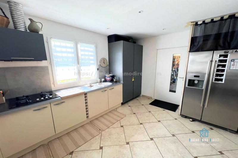 Maison traditionnelle - 170 m² - 6 pièces