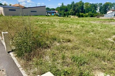Terrain constructible - 646 m²