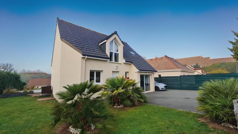 Maison - 110 m² - 6 pièces