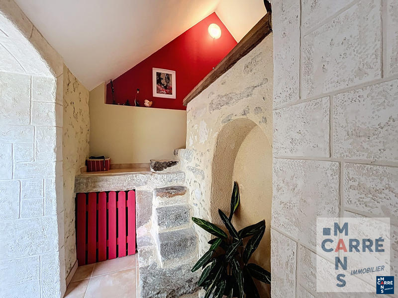 Maison - 240 m² - 8 pièces