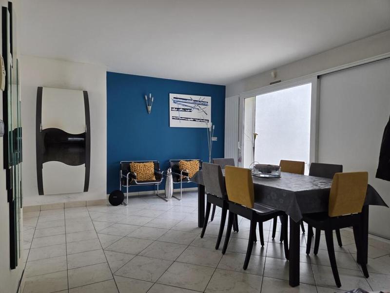 Maison - 121 m² - 6 pièces