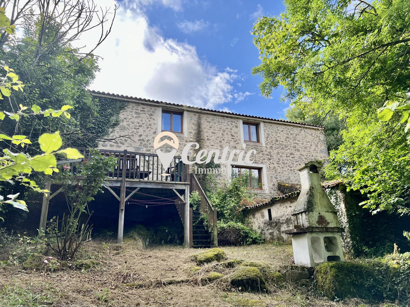 Maison ancienne - 315 m² - 13 pièces