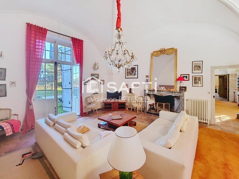 Château - 1 200 m² - 25 pièces