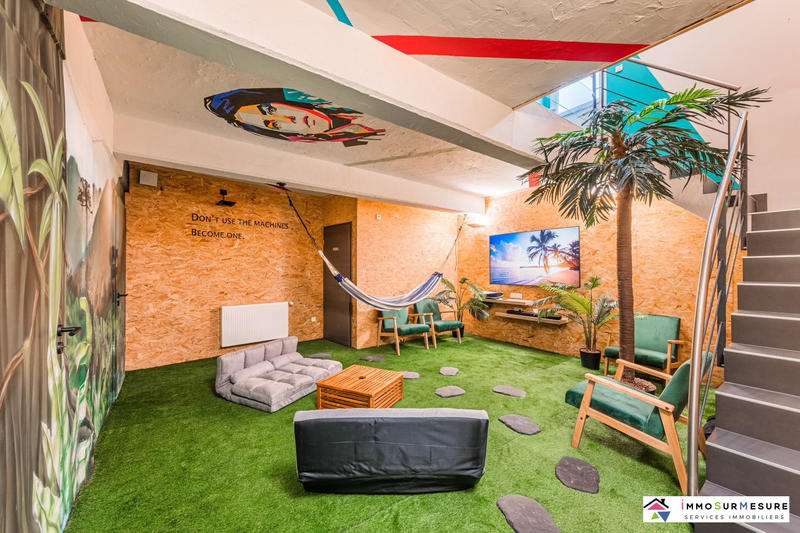 Appartement - 204 m² - 5 pièces