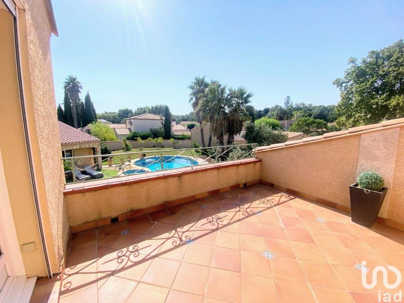 Maison - 297 m² - 5 pièces