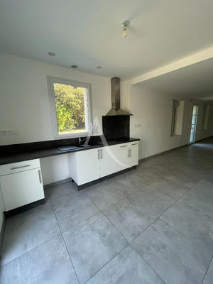 Maison - 112 m² - 4 pièces