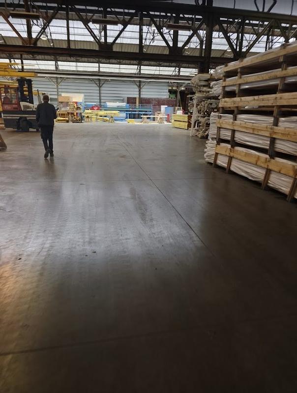 Entrepôt - 4 000 m²