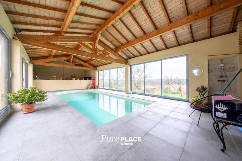 Maison - 334 m² - 8 pièces