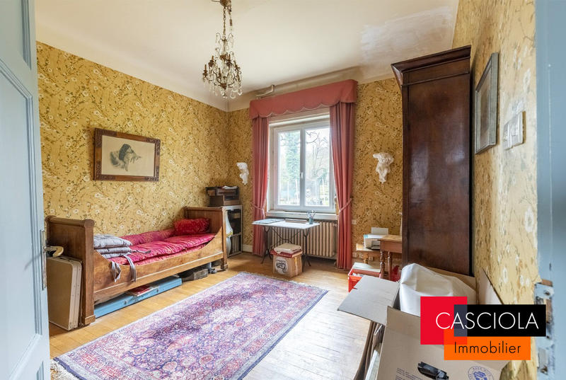 Maison - 259 m² - 9 pièces