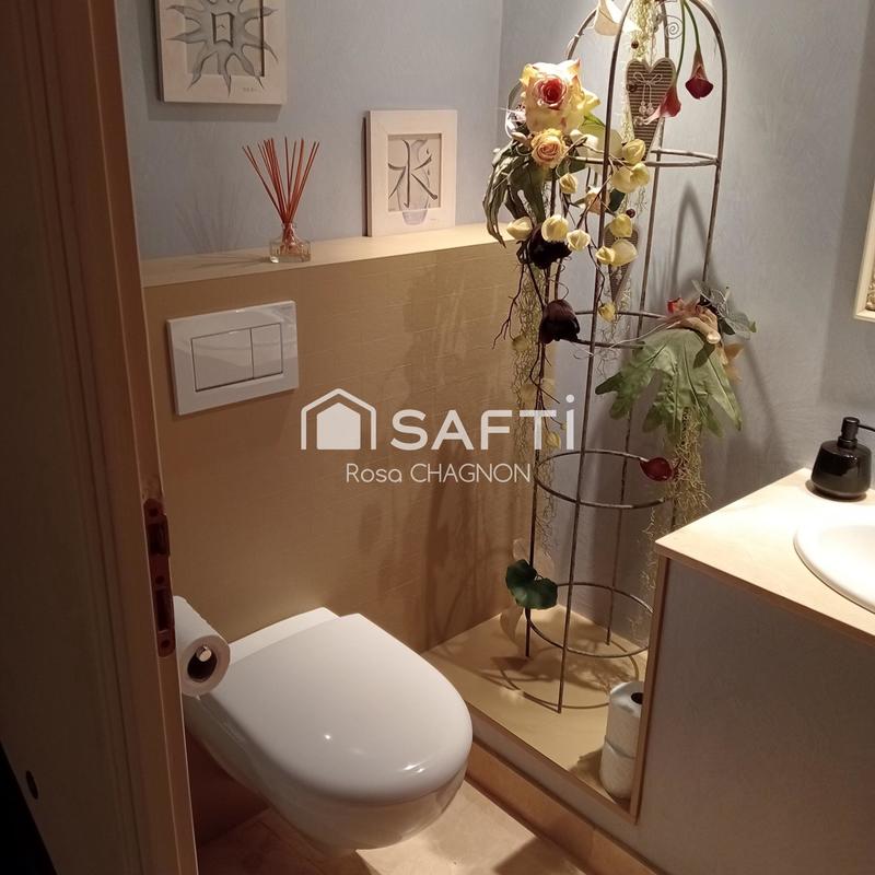 Maison - 220 m² - 7 pièces