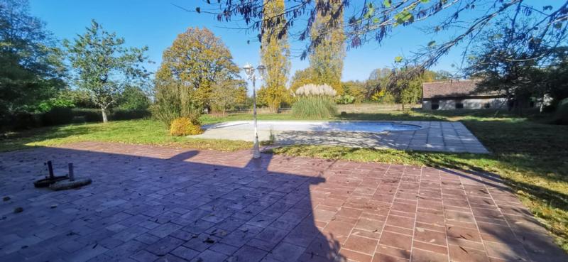 Maison - 167 m² - 9 pièces