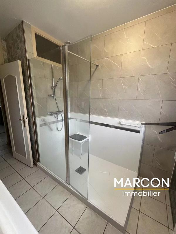 Maison - 225 m² - 7 pièces