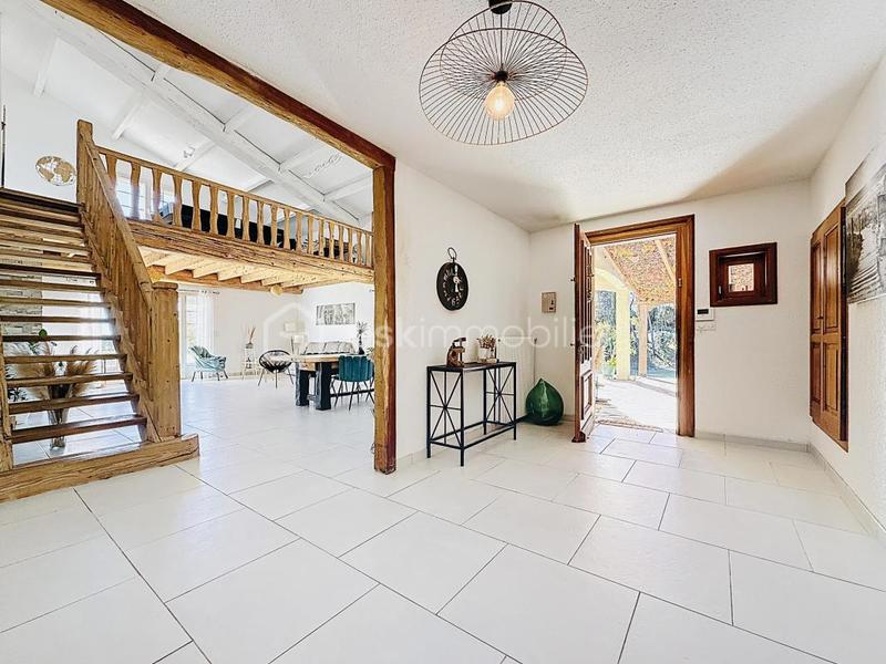 Maison - 285 m² - 10 pièces