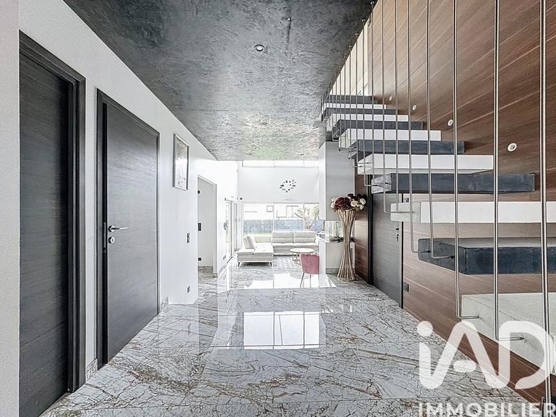 Maison - 147 m² - 5 pièces