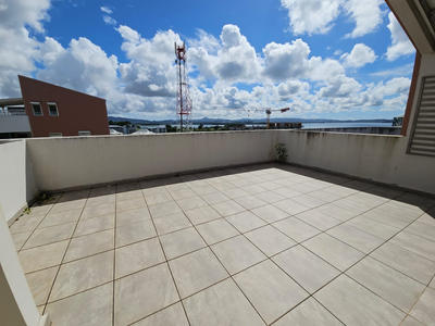 Duplex - 111 m² - 5 pièces