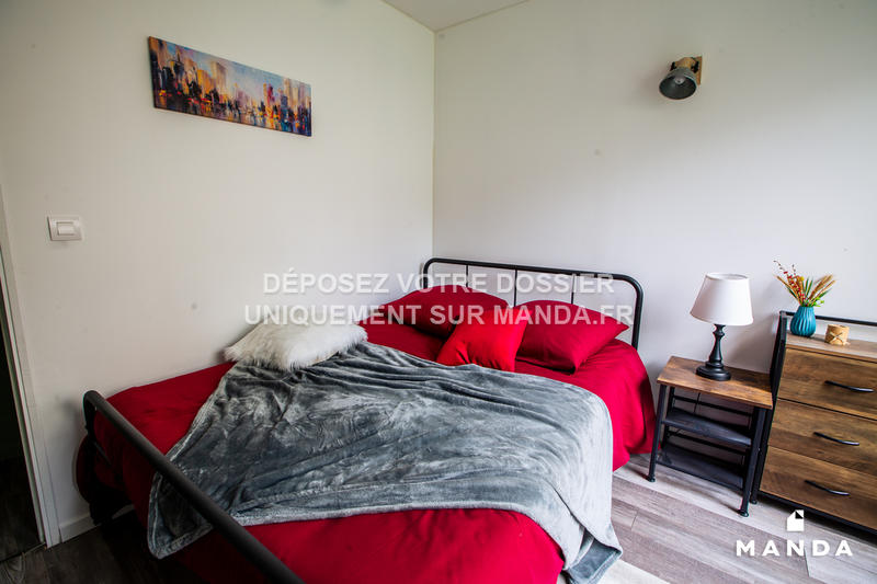 Chambre - 9 m² - 6 pièces