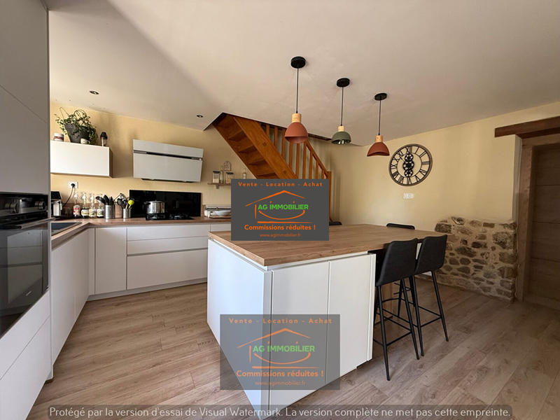 Maison - 180 m² - 7 pièces