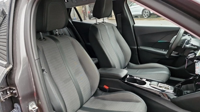 Peugeot 2008 Bluehdi 130 Ss Eat8 Allure