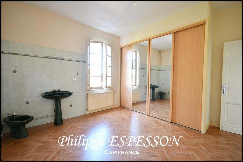 Maison - 356 m² - 15 pièces