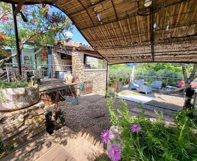 Maison - 165 m² - 8 pièces