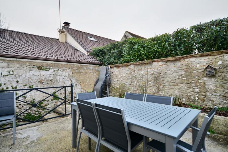 Maison - 96 m² - 4 pièces