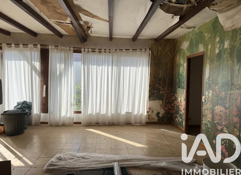 Maison - 229 m² - 7 pièces