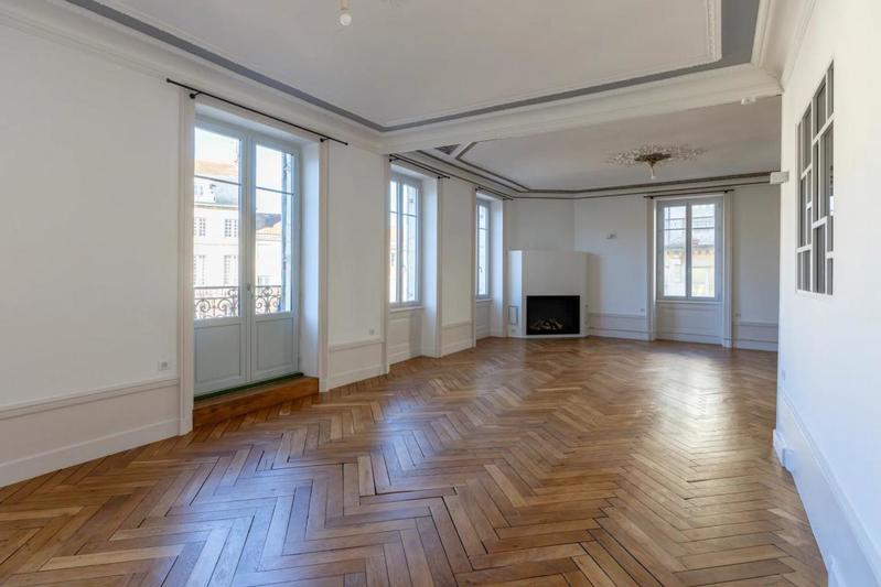 Appartement - 183 m² - 5 pièces