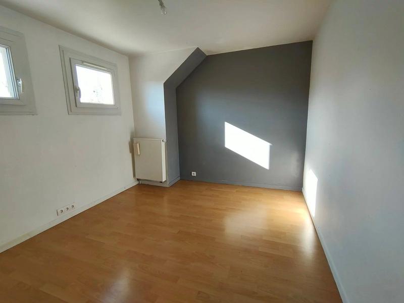 Maison - 276 m² - 11 pièces