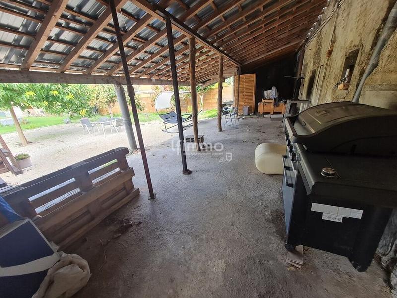 Maison - 212 m² - 9 pièces