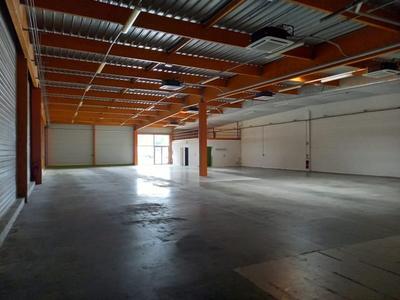 Local commercial - 670 m²