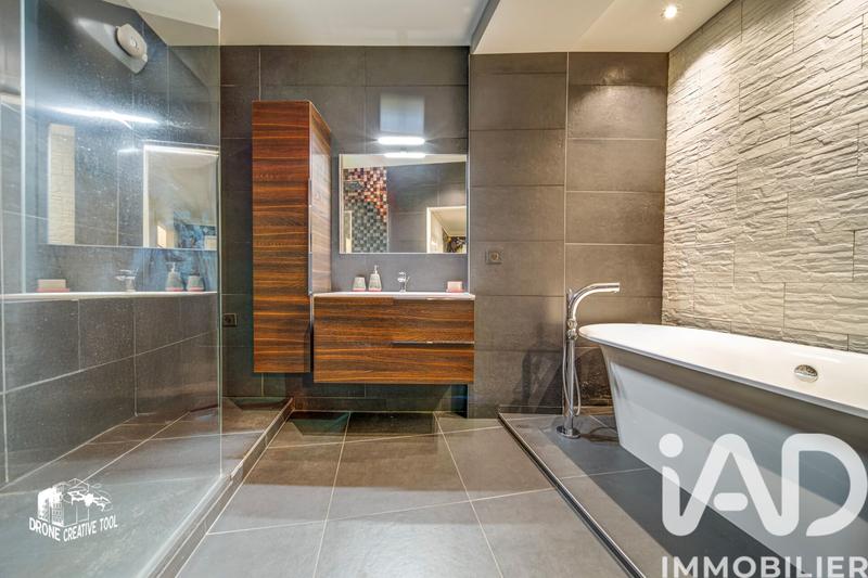 Appartement - 92 m² - 4 pièces