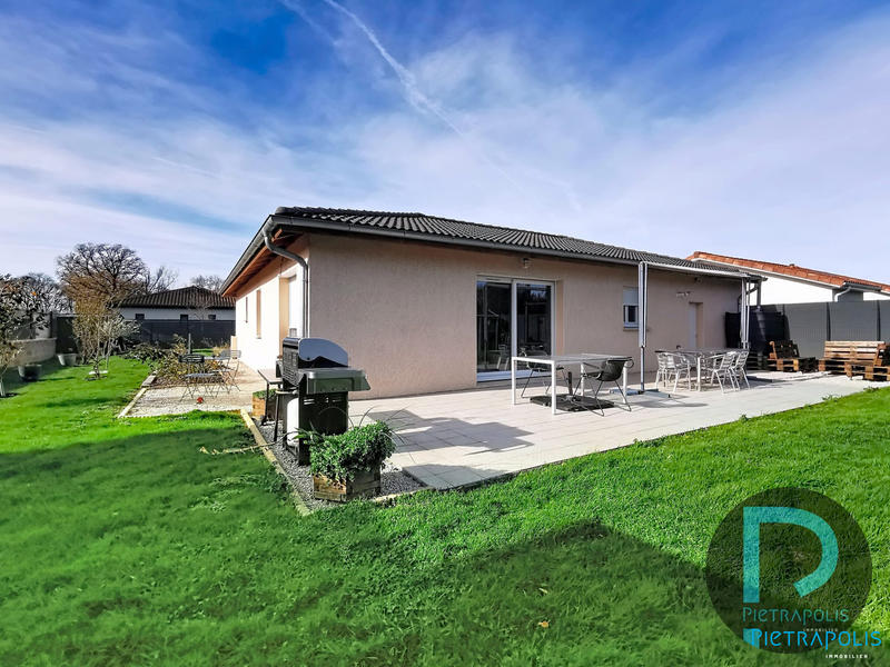 Maison - 102 m² - 6 pièces