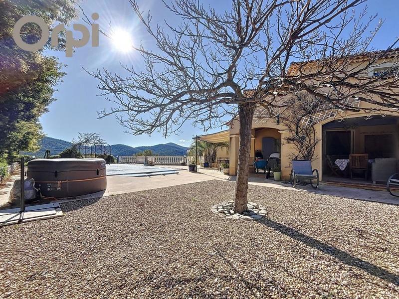 Villa - 160 m² - 6 pièces