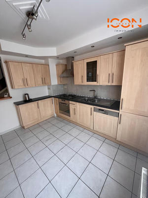 Maison - 102 m² - 4 pièces