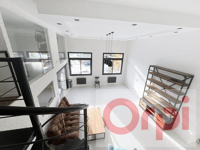 Loft - 110 m² - 3 pièces