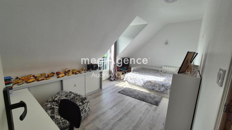 Maison - 97 m² - 5 pièces