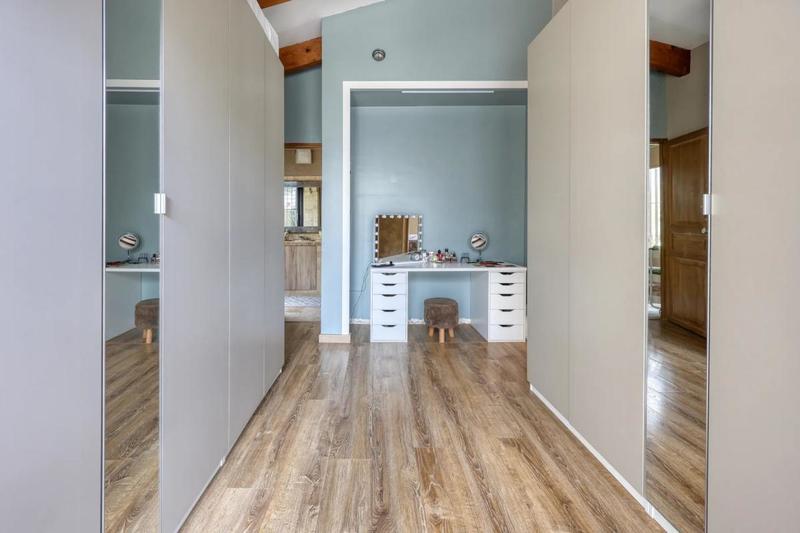 Maison - 198 m² - 8 pièces