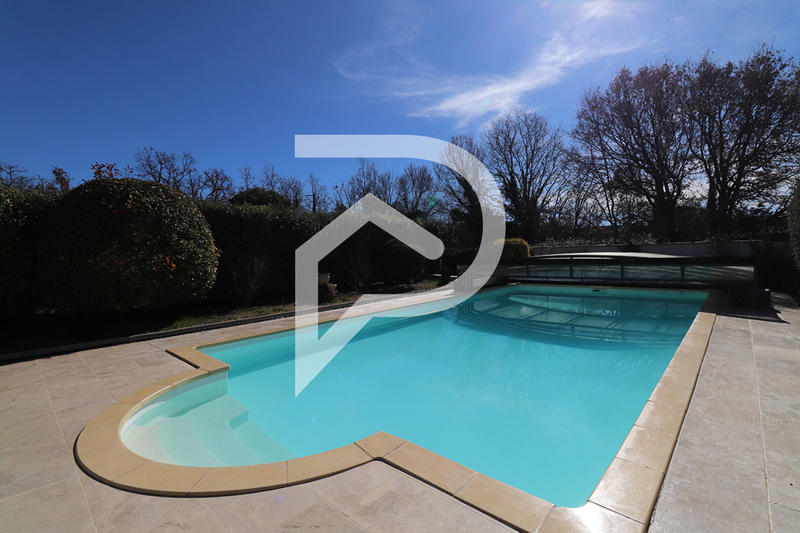 Villa - 200 m² - 5 pièces