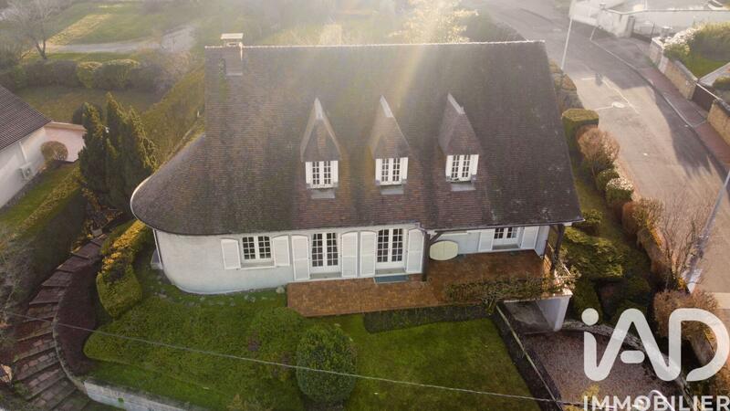 Maison - 157 m² - 6 pièces