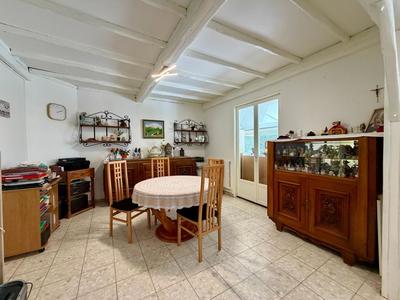 Maison - 98 m² - 3 pièces