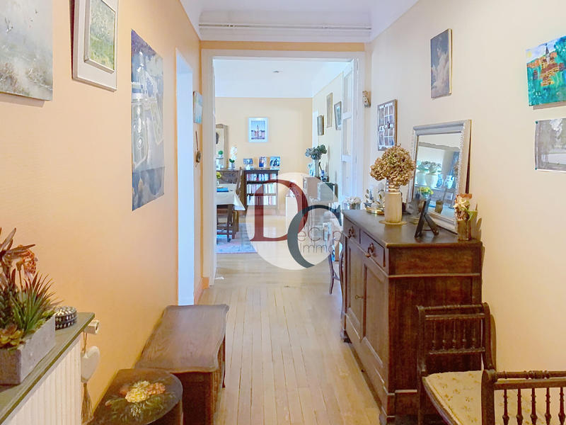 Appartement - 93 m² - 4 pièces