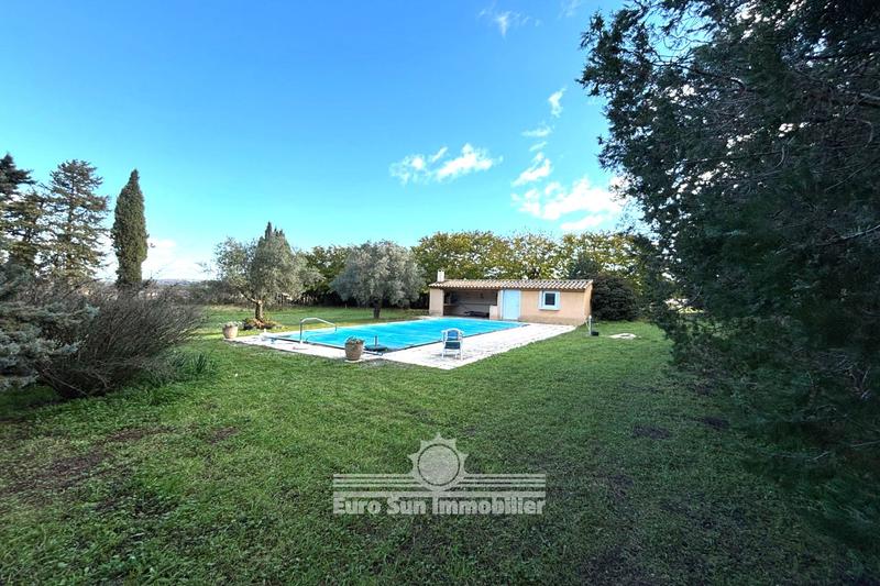 Maison - 400 m² - 16 pièces