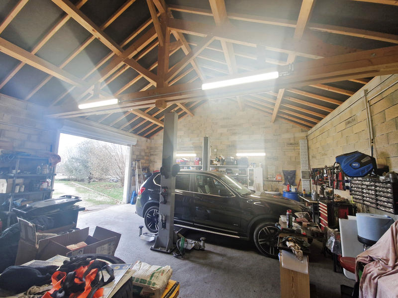 Maison - 223 m² - 7 pièces