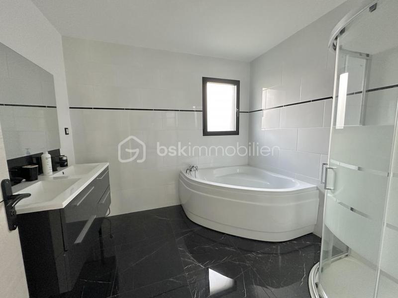 Maison d'architecte - 140 m² - 6 pièces