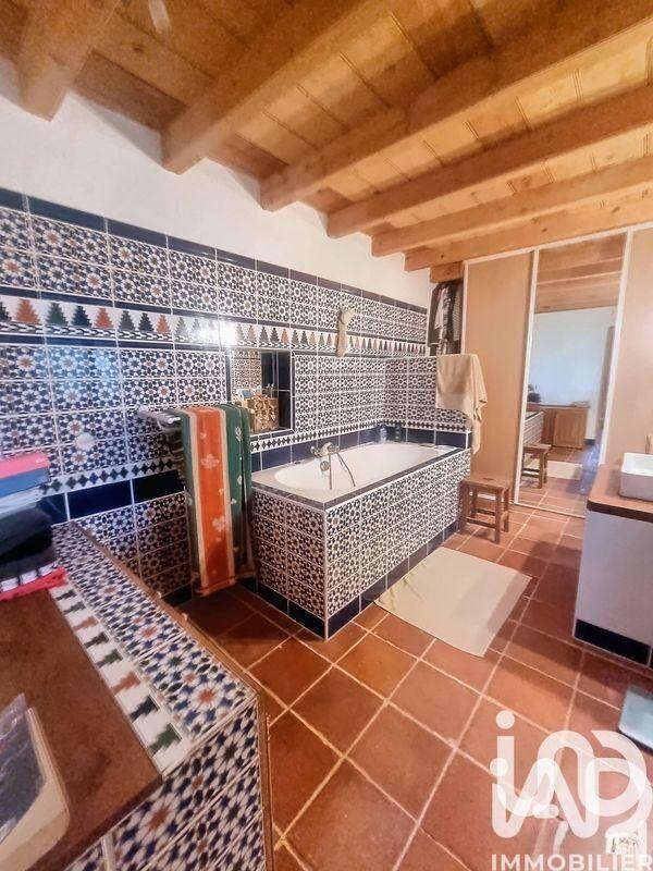 Maison - 280 m² - 11 pièces