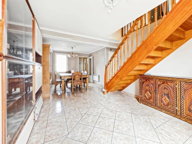 Maison - 80 m² - 5 pièces