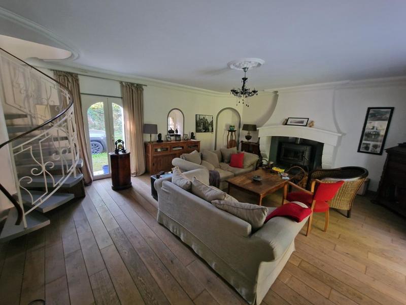 Maison - 167 m² - 4 pièces