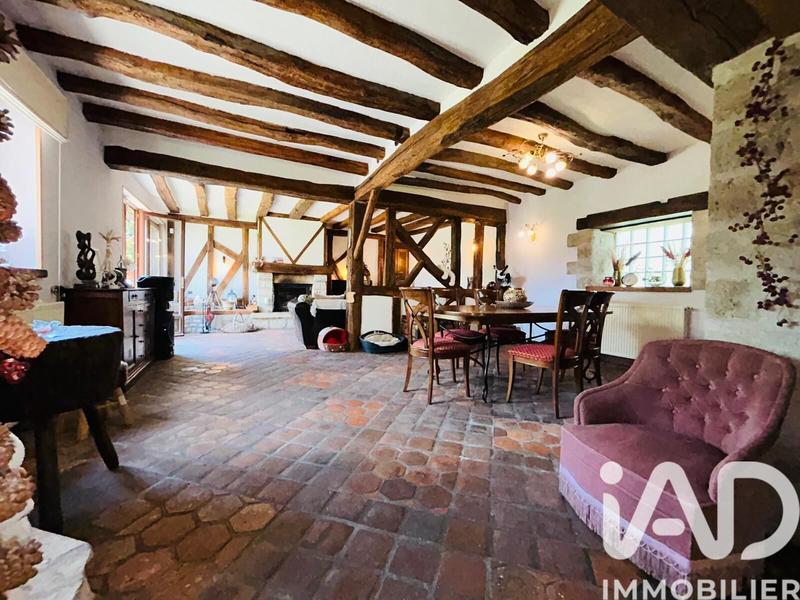 Maison - 236 m² - 7 pièces