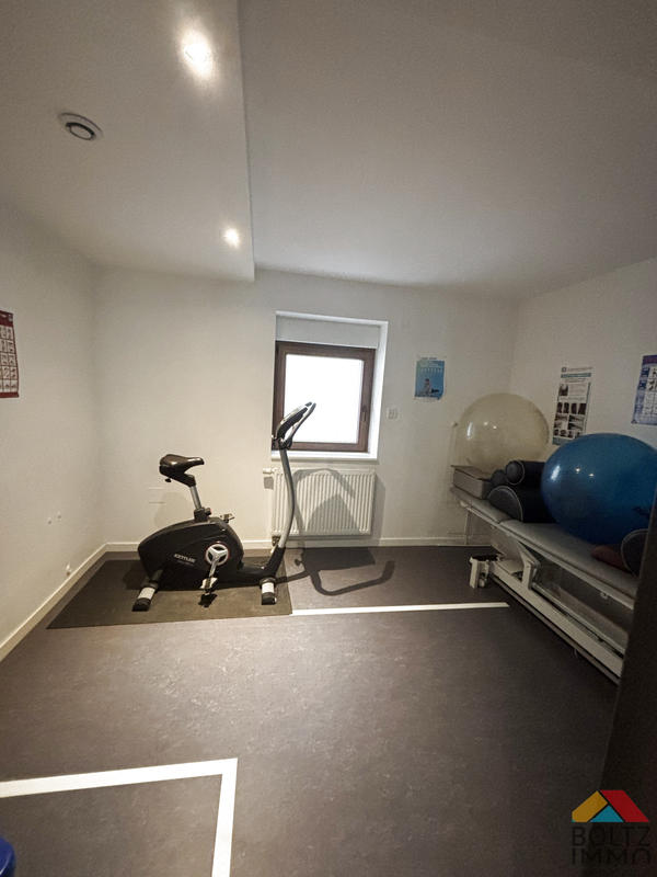 Local commercial - 71 m² - 4 pièces